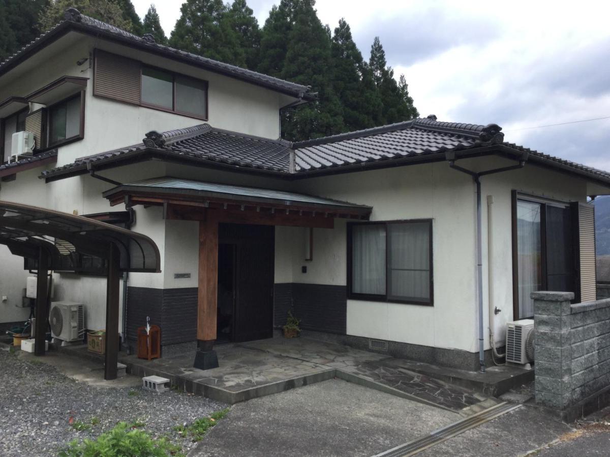 Hotel 湯布院月灯り Yufu Esterno foto