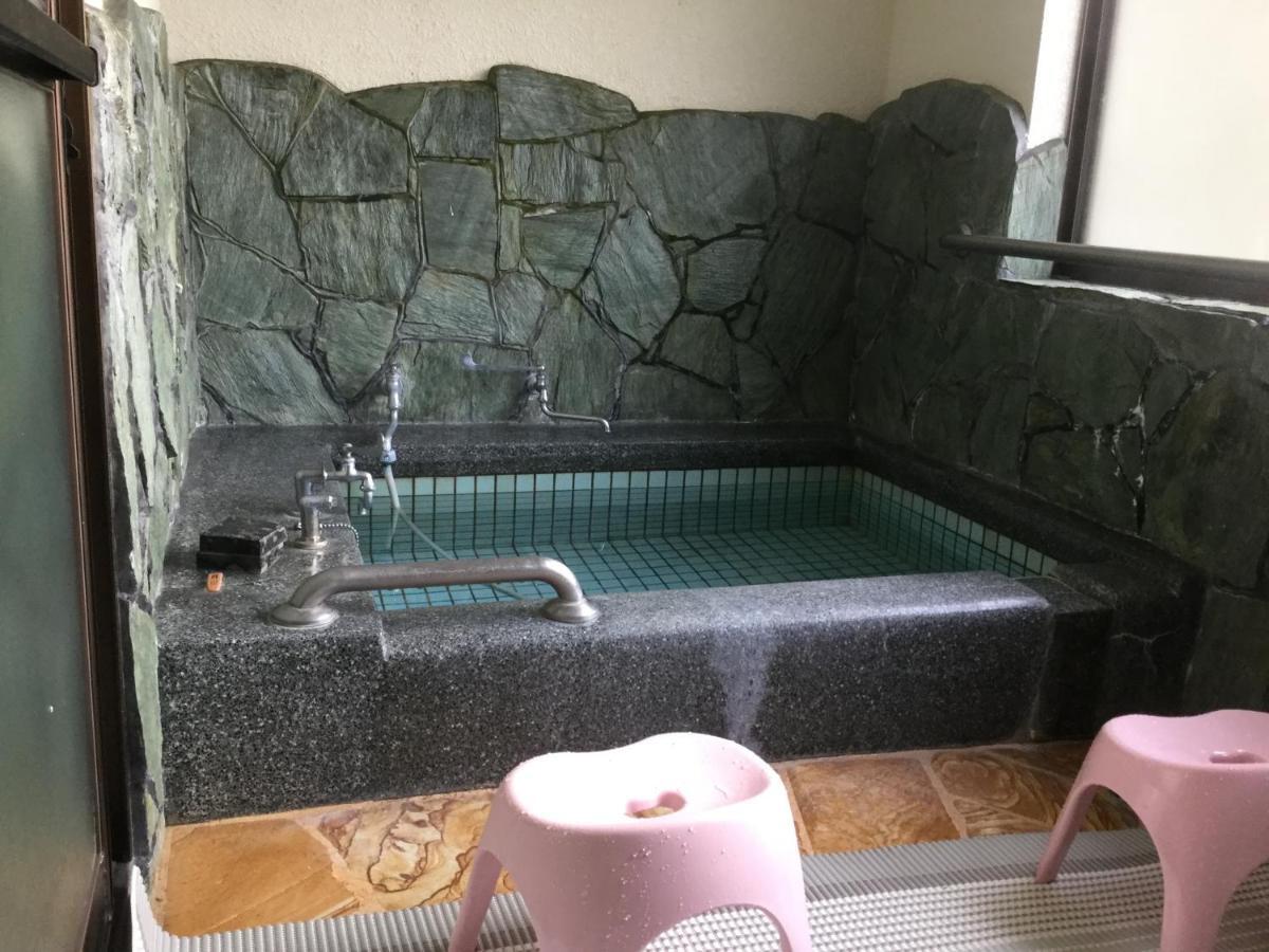 Hotel 湯布院月灯り Yufu Esterno foto