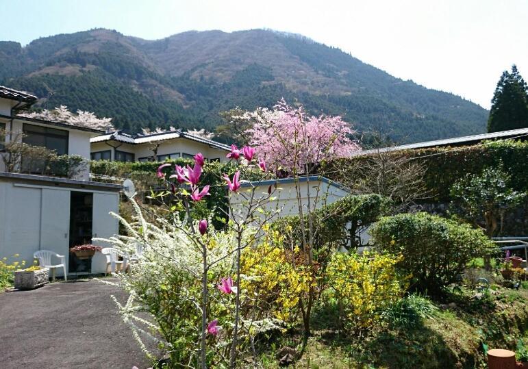 Hotel 湯布院月灯り Yufu Esterno foto